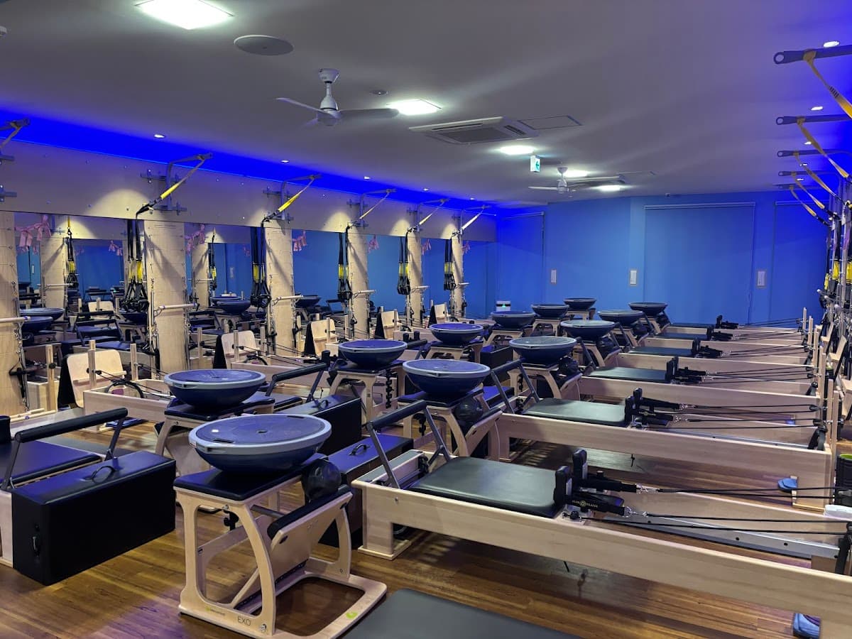 CLUB PILATES