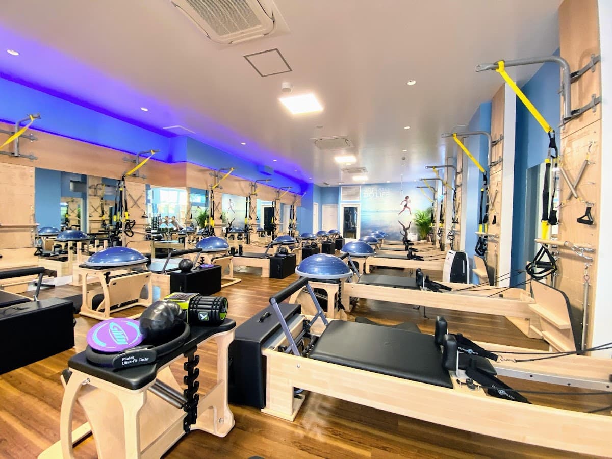 CLUB PILATES