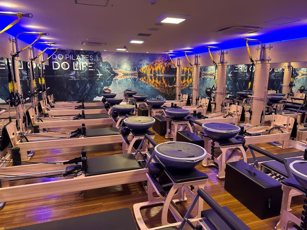 CLUB PILATES