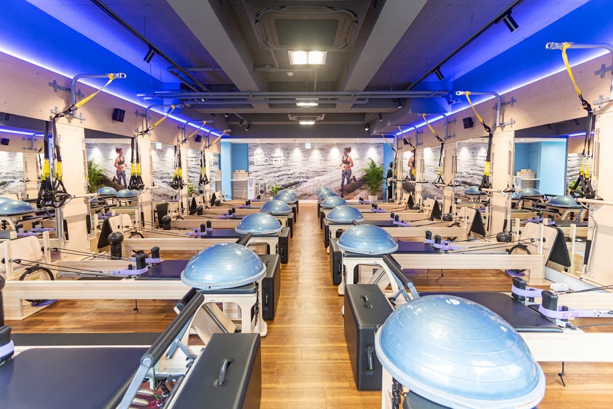 CLUB PILATES