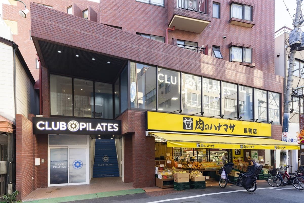 CLUB PILATES