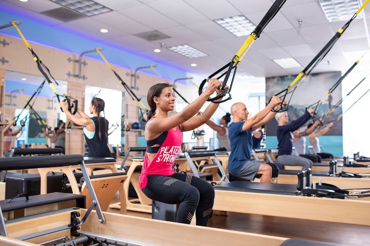 CLUB PILATES